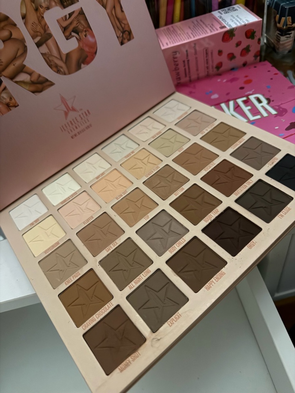 Jeffree Star Neutral Browns Matte Eyeshadow Palette